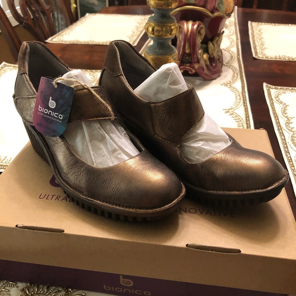 Bionica Darva Bronze Wedge NEW